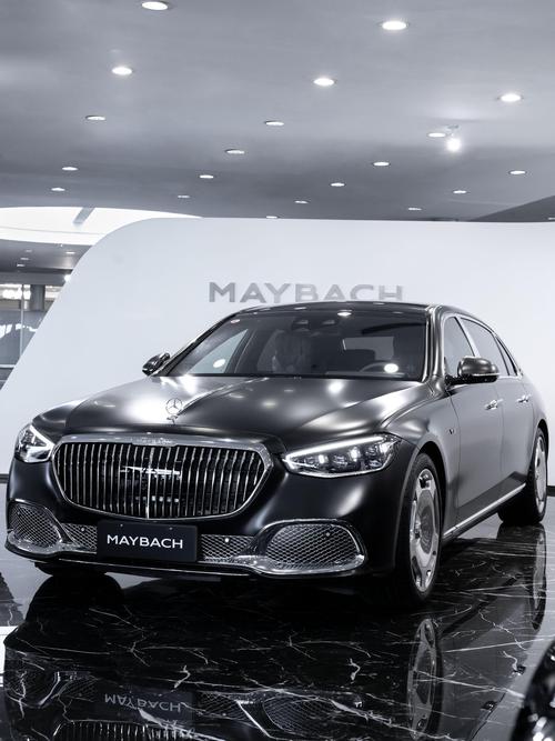 成都98岚图汽车的售后服务让用户无忧出行，迈巴赫未来的豪华车趋势